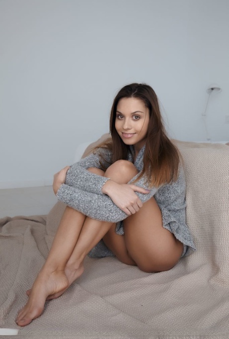 Sabrisse Aaliyah naken modell bild