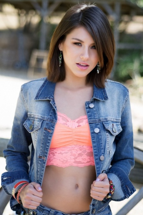 Shyla Jennings star pretty gallerier